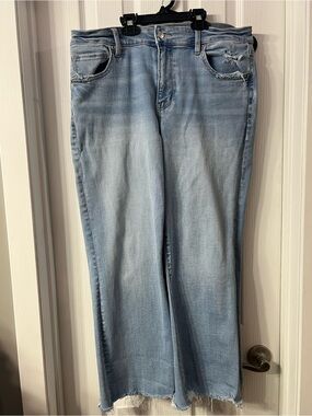 American Eagle Next Level Stretch Real Good - Kick Boot Crop